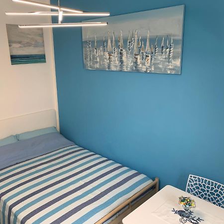 Indipendent Blue Apartment แฟร์รารา ภายนอก รูปภาพ